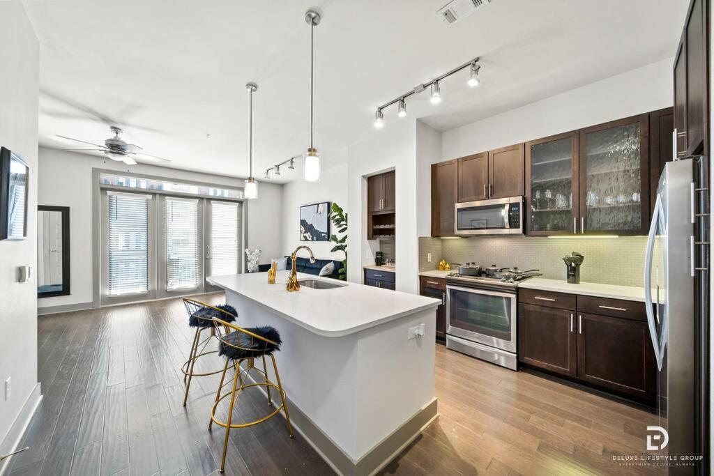 Downtown Houston Deluxe King Suite With Spa Amenities, Pool And Free Parking Exteriér fotografie